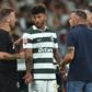 Tiago Aguiar, Luis Suárez e Rui Borges aquando do lançamento do colombiano no jogo com o V. Guimarães - Foto: A BOLA