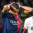 PSG cai com entrondo no Parque dos Príncipes apesar de bis de Mbappé
