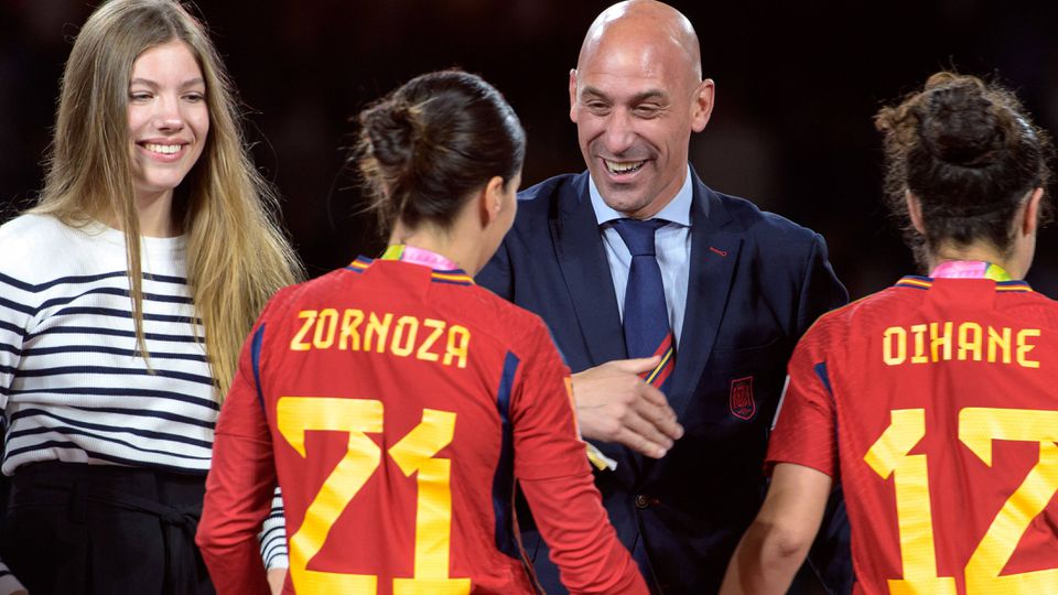 Claudia Zornoza renuncia à seleção espanhola