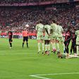 Grimaldo marca golaço, Leverkusen empata Bayern no Arena