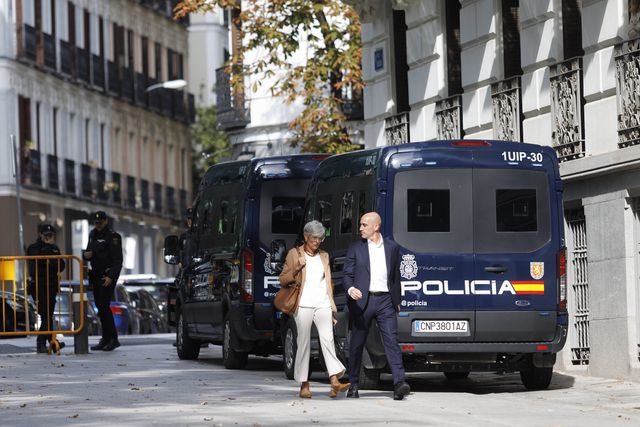 Tribunal obriga Rubiales a não estar a menos 500 metros de Jenni Hermoso