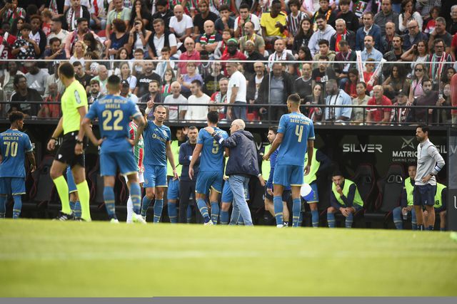 Estrela-FC Porto: Conceição forçado a duas trocas no primeiro quarto de hora