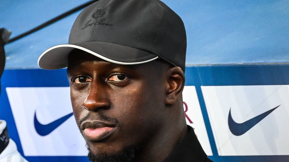 Mendy revela que colegas do Man. City também participavam nas festas de álcool e sexo