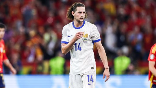 Rabiot perto de ter o futuro resolvido