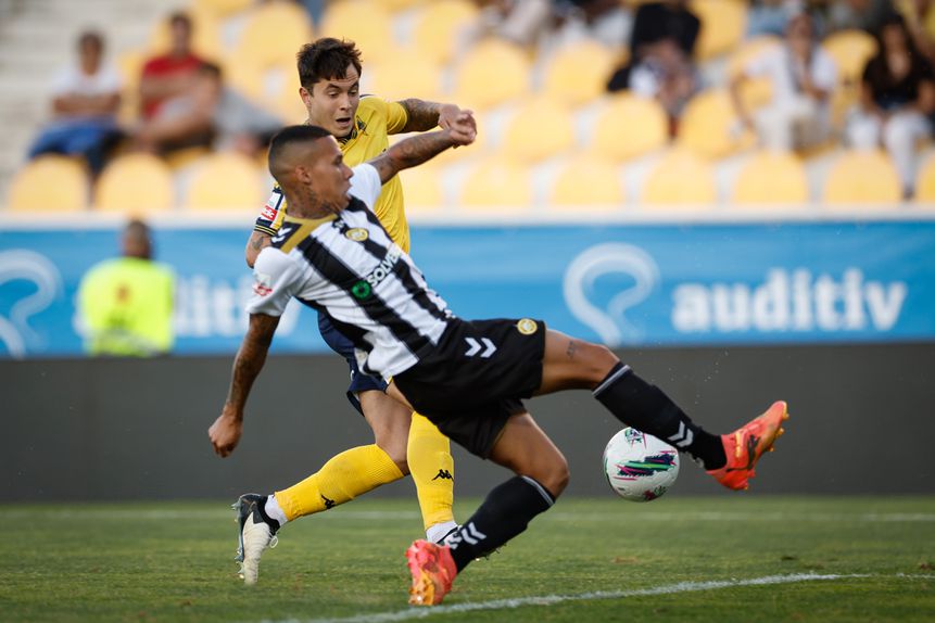 Gustavo Garcia tem-se destacado este época (Foto: ANTÓNIO PEDRO SANTOS/LUSA)