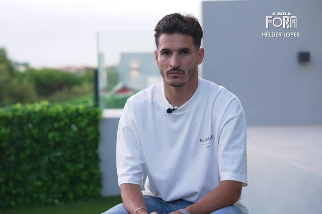 A Bola Fora: Tânia Ferreira Vítor entrevista Hélder Lopes