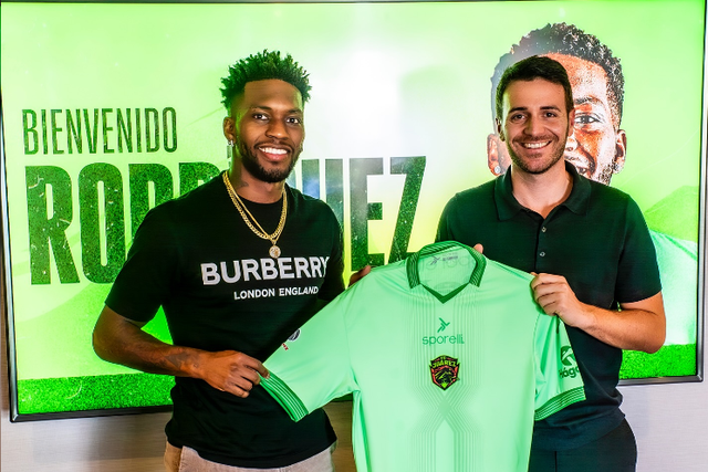 Oficial: ex-Famalicão chegou ao Estrela Vermelha em junho e já se mudou para o México