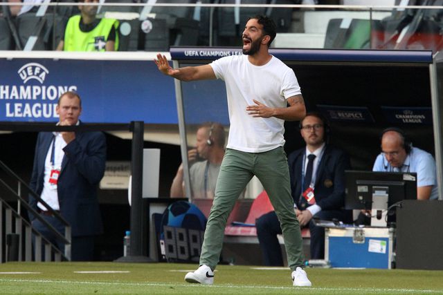 Um onze em estreia e... sabe qual o leão com mais jogos na Champions?