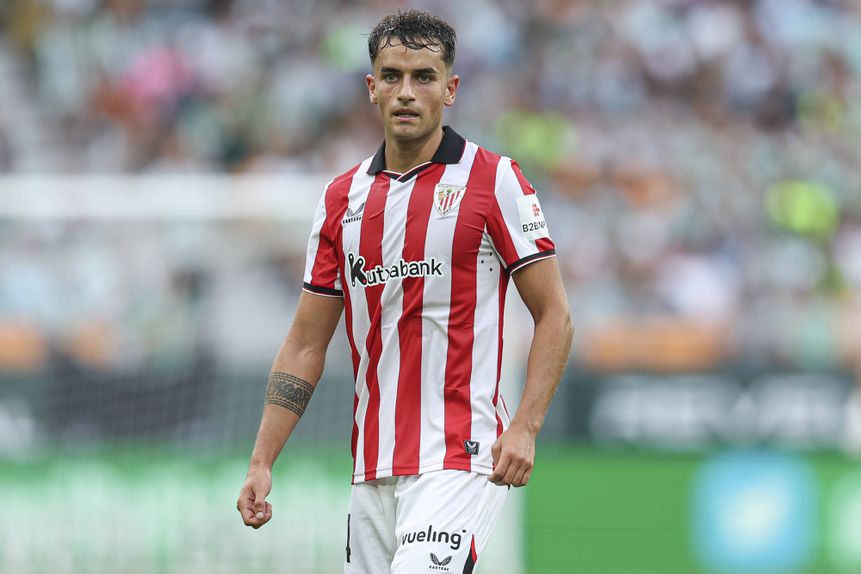 Benat Prados, médio do Athletic Bilbao, sofreu lesão grave