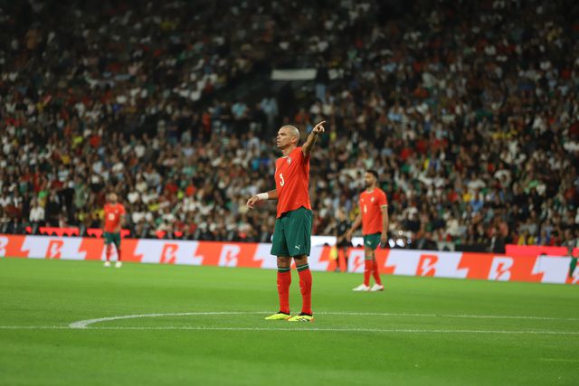 Parada de estrelas e goleada portuguesa em Alvalade