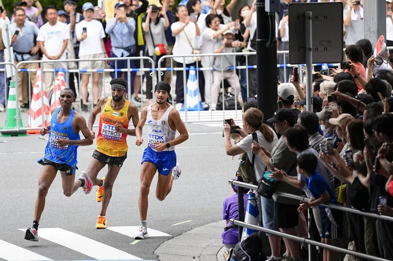 Maratona alucinante! Photo finish decide campeão