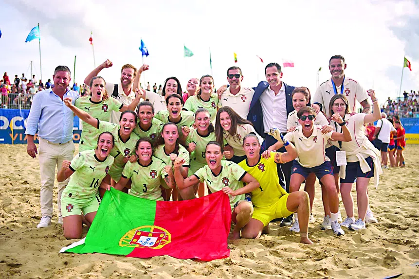 Praia dourada! Heroínas levam Portugal ao topo