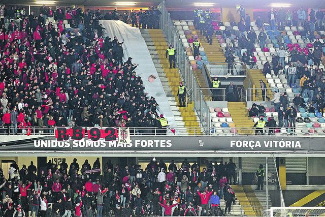 O Dérbi além do relvado