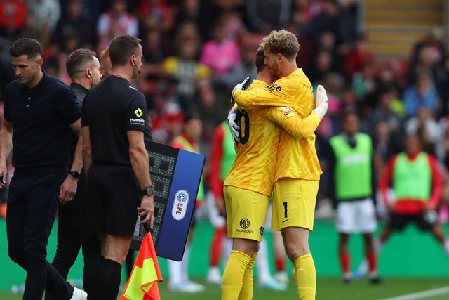 Nicolas Schmid cedeu o lugar ao inglês Ben Killip no nulo do Portsmouth em Southampton - Foto: IMAGO