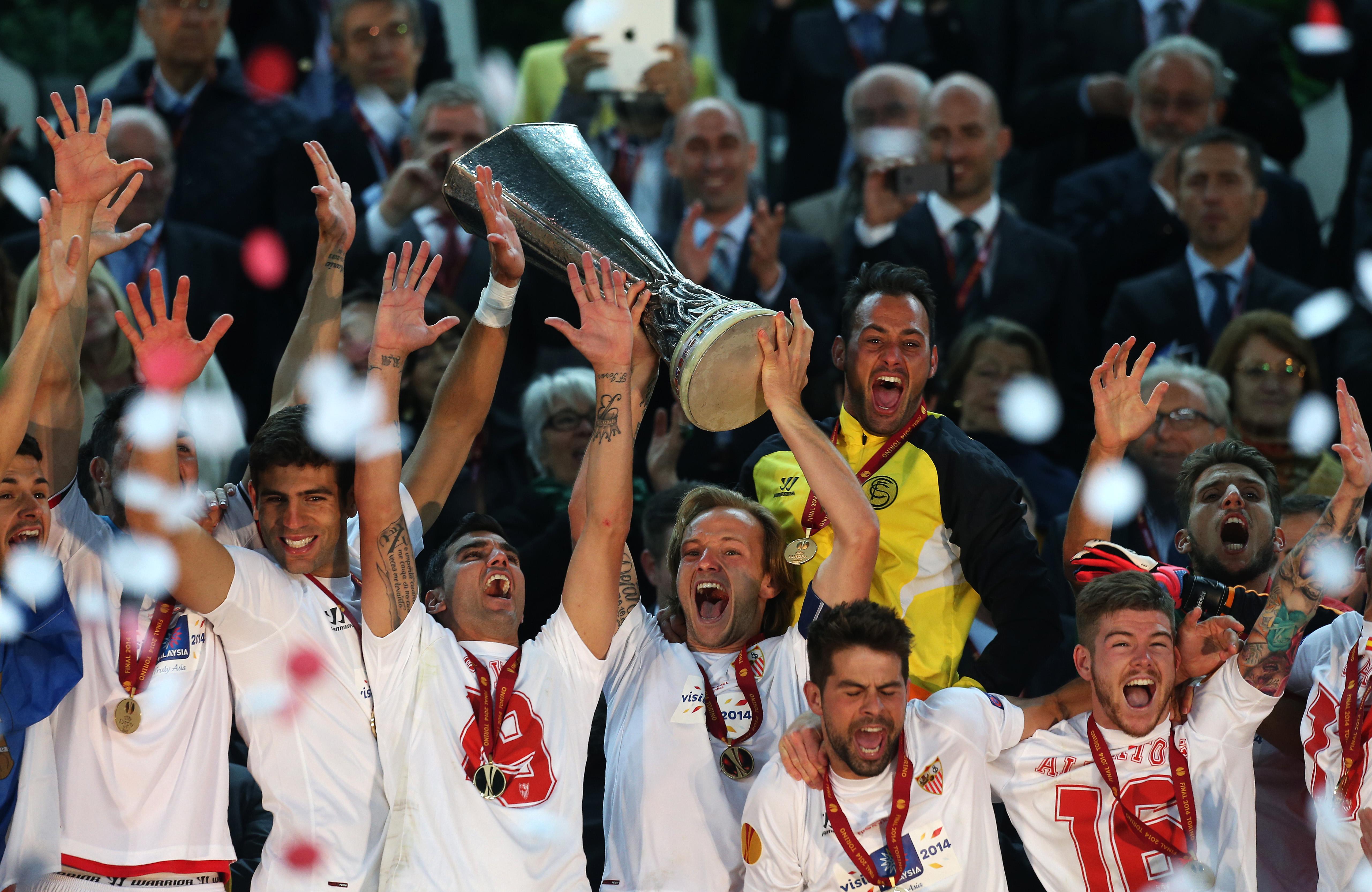 17.º Sevilha (Espanha), 158 jogos, 92 vitórias, 33 empates e 33 derrotas. Melhor: vencedor (2006, 2007, 2014, 2015, 2016, 2020 e 2023). Foto A BOLA