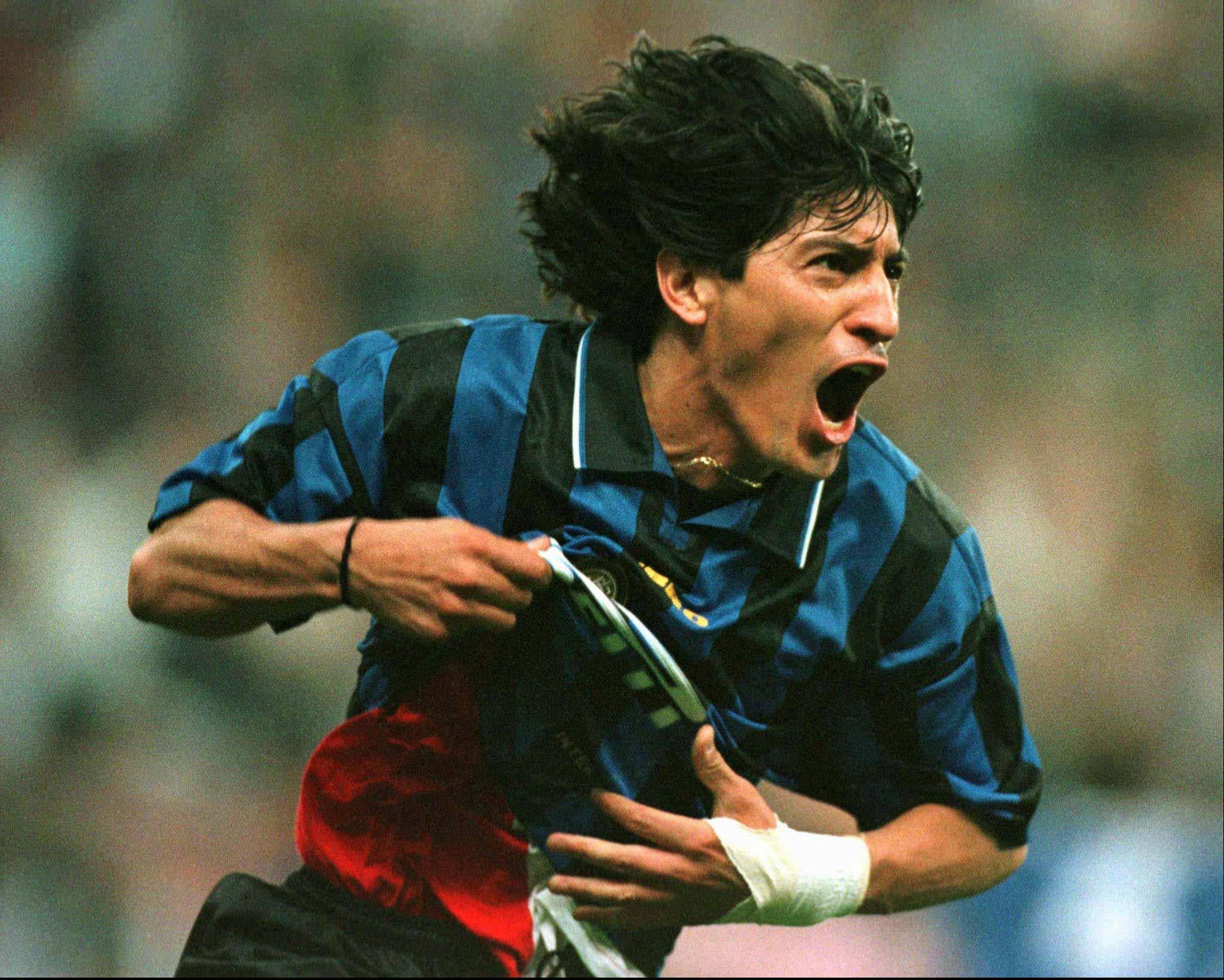 3.º Inter (Itália), 191 jogos, 96 vitórias, 44 empates e 51 derrotas. Melhor: vencedor (1991, 1994 e 1998). Foto A BOLA