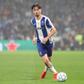 Martim Fernandes foi titular frente ao Manchester City na lateral-esquerda - Foto: Catarina Morais/KAPTA+
