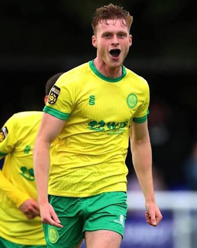 Zack Clarke (Caernarfon Town): 9 golos em 10 jogos (Foto: Caernarfon Town)