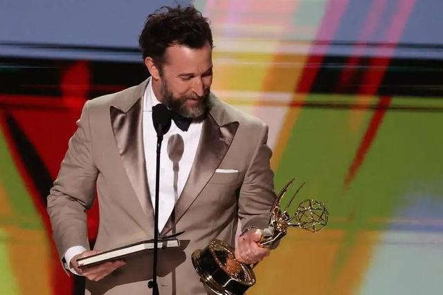 Emmy 2026: confira todos os vencedores e derrotados da noite