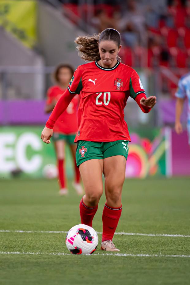 Rita Melo, média de 17 anos, é jogadora do SC Braga
