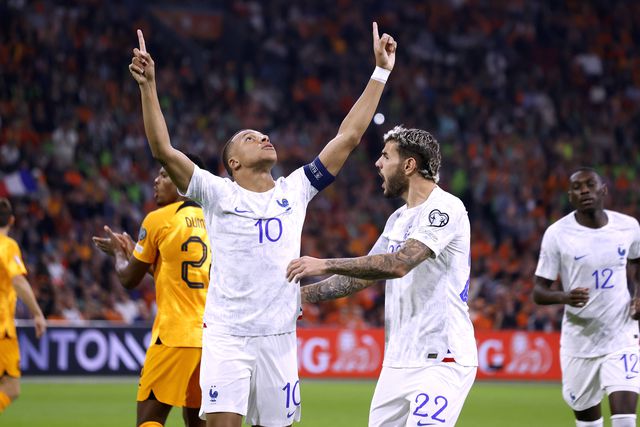 O conselho de Theo Hernandez aos colegas do Milan para parar... Mbappé