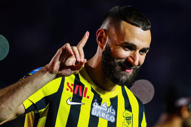 Antigo internacional israelita insulta Benzema... em cinco línguas