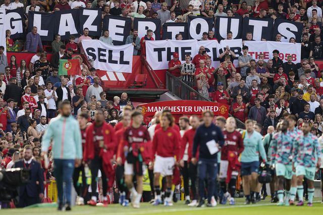 Ineos oferece 1,5 mil milhões de euros para controlar futebol do Man. United