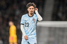 Vitinha em ação pela Seleção Nacional