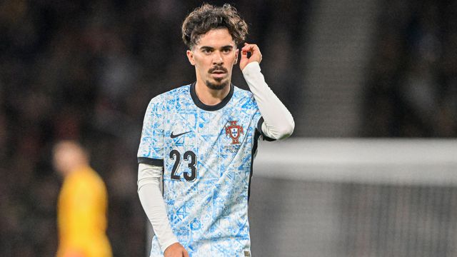 Vitinha em ação pela Seleção Nacional