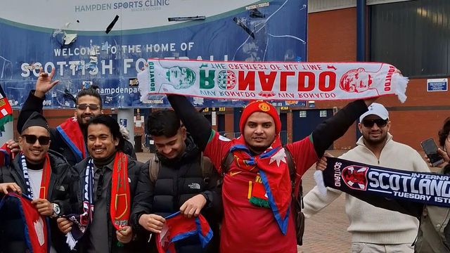 Grupo de Nepaleses em Glasgow para apoiar Cristiano Ronaldo