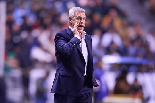 Javier Aguirre hospitalizado antes do duelo com os EUA