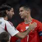 Cristiano Ronaldo e Dominik Szoboszlai a cumprimentarem-se antes do Portugal-Hungria