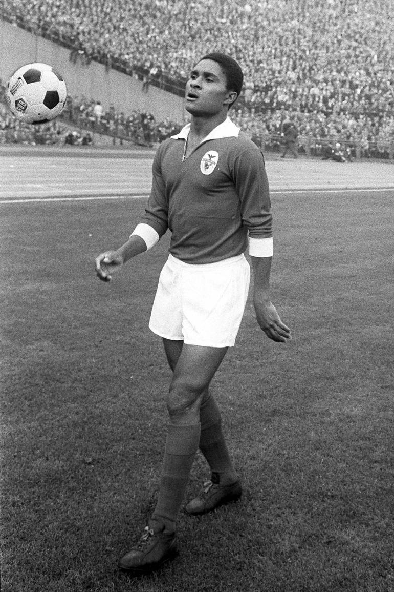 16. Eusébio - 46 golos