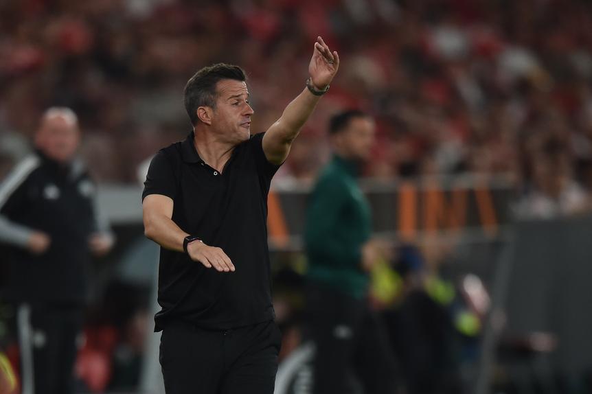 Marco Silva dá indicações. Foto Miguel Nunes