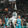 Neemias Queta frente aos Hornets - fotoX/Boston Celtics
