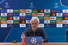 «É normal um jogador receber um castigo duas horas de um jogo?»