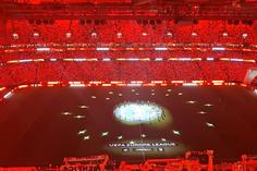 Hino e entrada das equipas no Benfica-Celtic