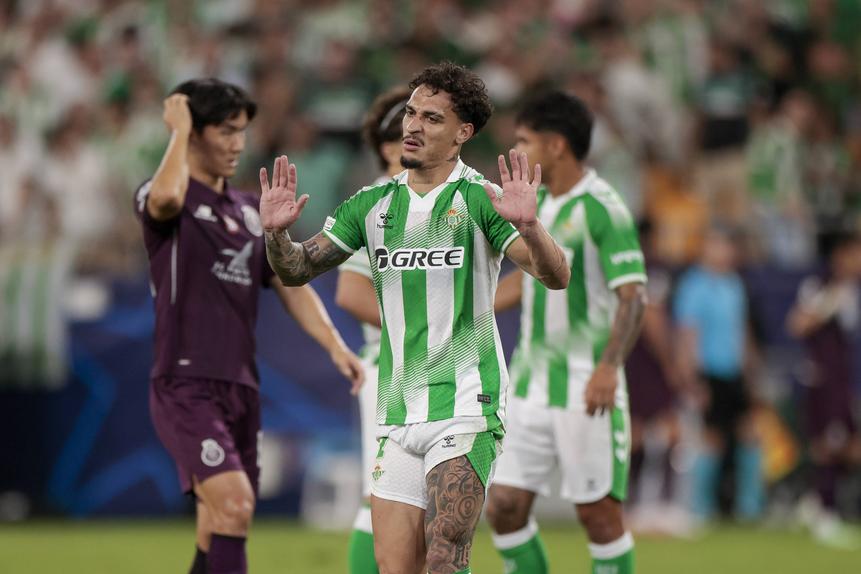 Antony, avançado brasileiro, durante o Betis-FC Porto - Foto: IMAGO
