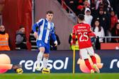 Pietuszewski e Prestianni disputam a bola no clássico da época passada no Estádio da Luz - Foto Maciej Rogowski/IMAGO