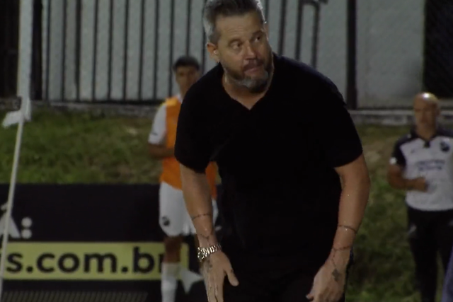 VÍDEO: Argel não gostou de sugestão de adepto e reagiu assim…