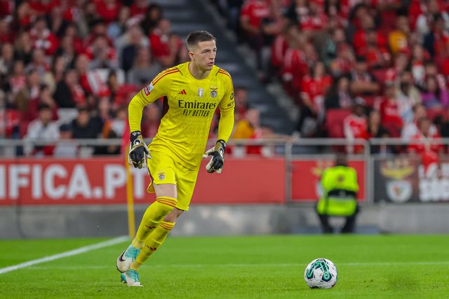 Trubin ofereceu camisolas e relógios a funcionários do Shakhtar