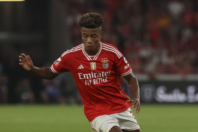 David Neres vai 'à faca' esta quinta-feira