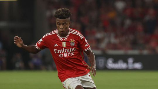 David Neres vai 'à faca' esta quinta-feira