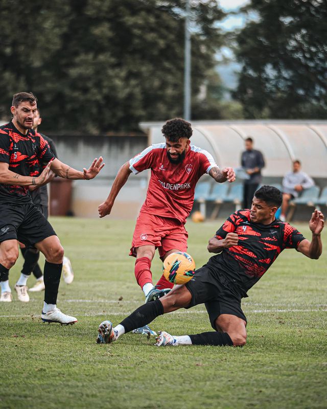 Gil Vicente vence Leixões e Limianos