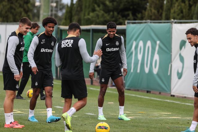 Sporting: João Pereira voltou a chamar 15 jovens