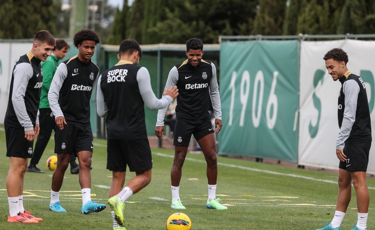 Sporting: João Pereira voltou a chamar 15 jovens