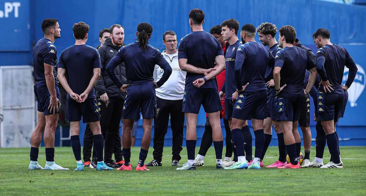 Estoril derrotado pelo Belenenses em jogo-treino na Amoreira