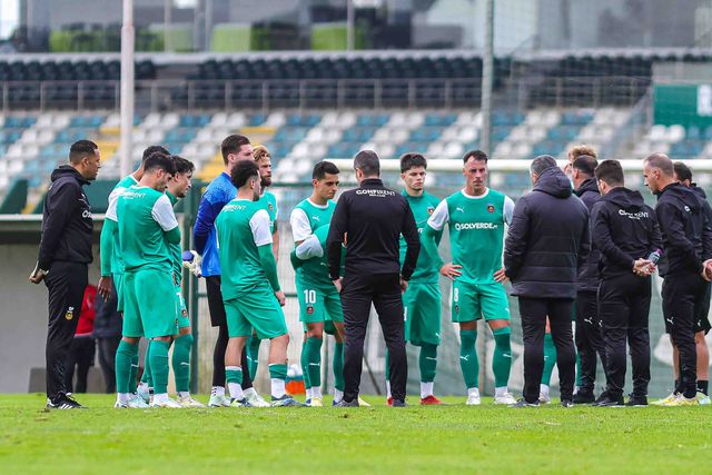 Rio Ave: derrota com o Paços de Ferreira em jogo-treino
