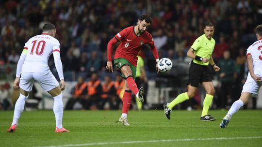 Vídeo: golaço de Bruno Fernandes a levantar o Estádio do Dragão