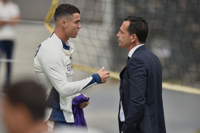 Pedro Proença, aqui a cumprimentar CR7, presidente da FPF - Foto: MIGUEL NUNES